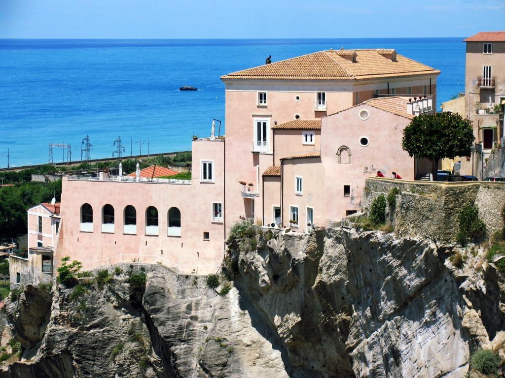 Hotel Ristorante Le Clarisse Amantea Dış mekan fotoğraf